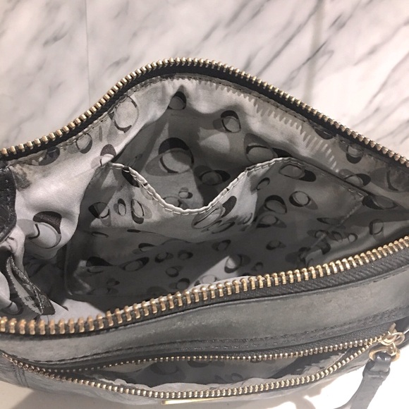 Coach poppy black bag you can wear as crossbody with gold zipper - Picture 8 of 12